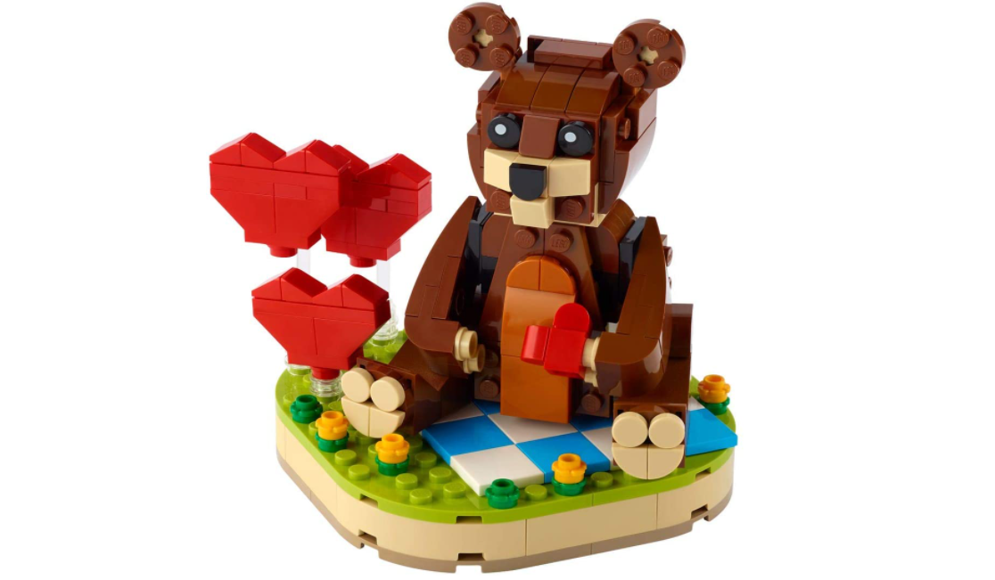 Amazon receive a LEGO Valentine's Brown Bear when you spend $50 select Lego products